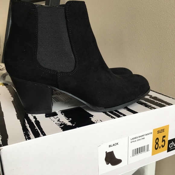 NIB Dolce Vita black faux suede booties. Sz 8.5 - Picture 3 of 6